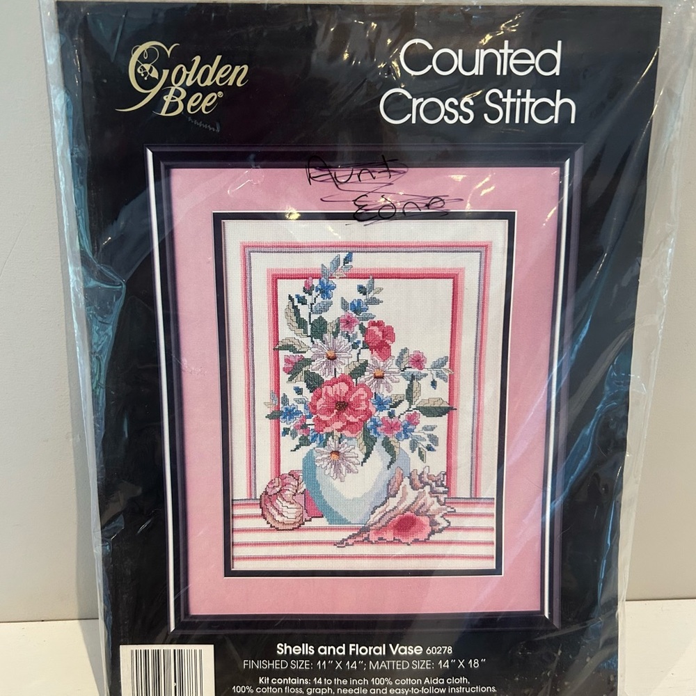 NIP Vintage Counted Cross Stitch Shells and Flowers Craft Project 80s Floral Sea